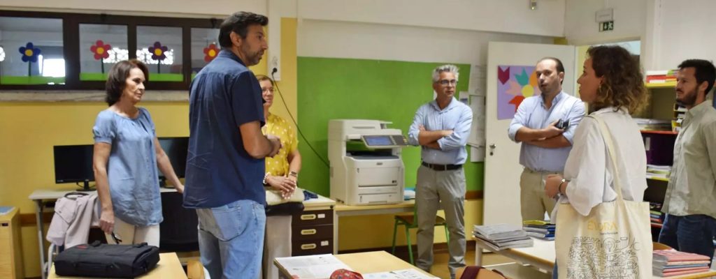 Câmara de Évora reforça equipamento informático em escolas