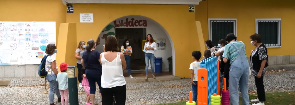 Brinquedos de bolso ‘invadem’ a Ludoteca