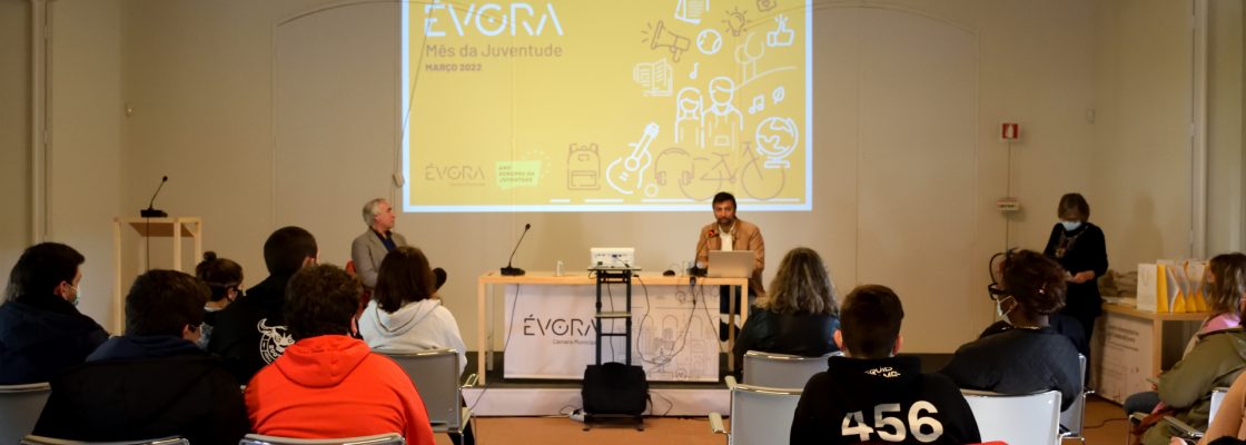Mês da Juventude terminou com entrega de certificados aos jovens