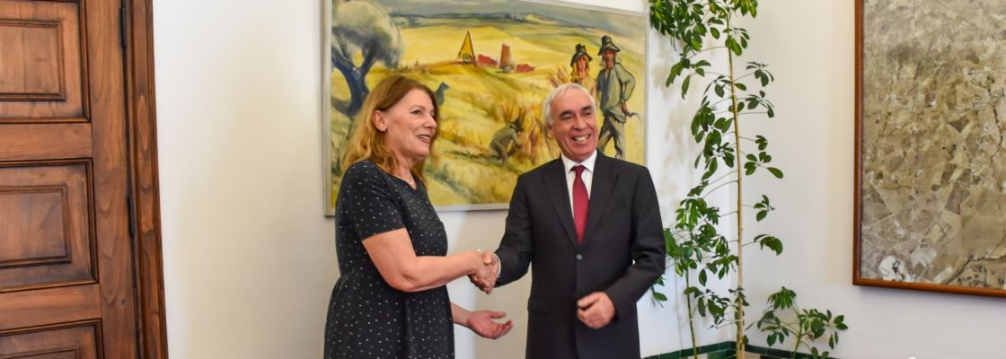 Embaixadora da Croácia recebida na Câmara Municipal de Évora