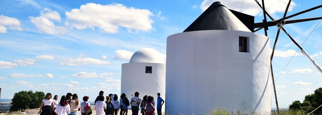 Alunos aprendem sobre espécies invasoras no Alto de S. Bento