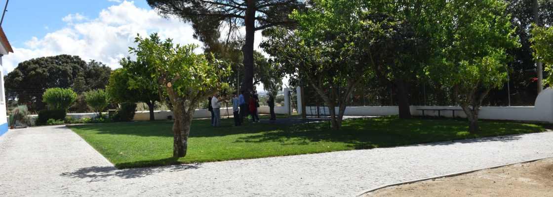 O Dia Mundial da Criança trouxe à Escola Básica da Graça do Divor mais e melhor equipamento e...