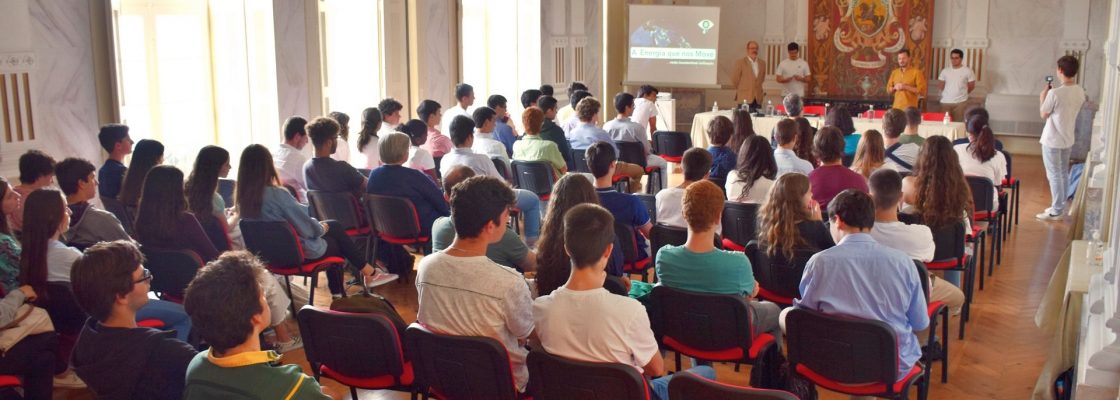 Alunos da Severim de Faria apresentaram atividades nos Paços do Concelho de Évora