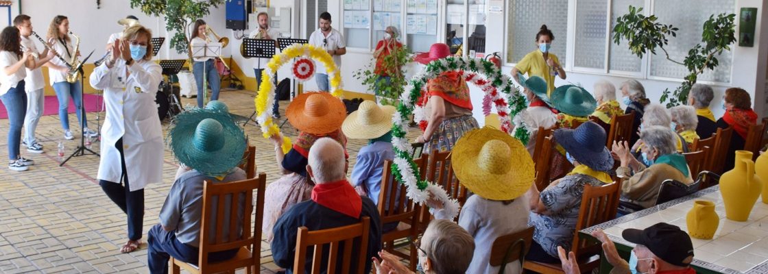 Centros de Dia festejaram Santos Populares