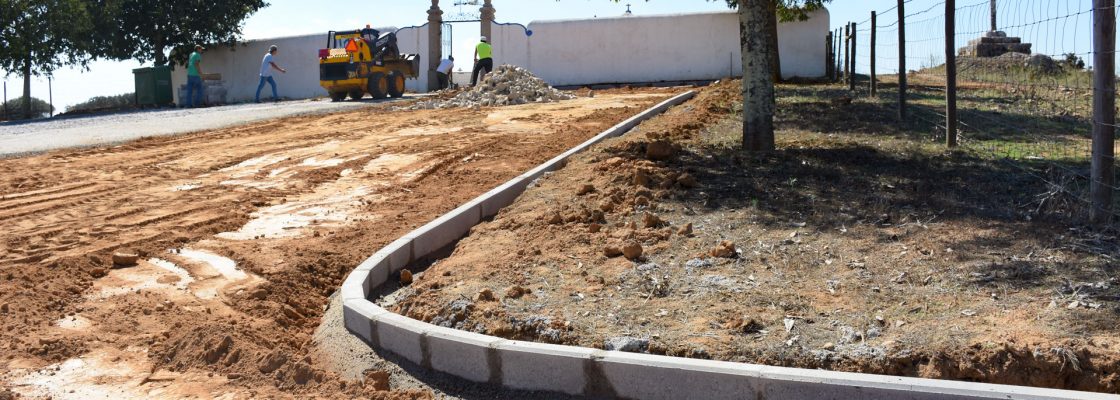 Na Graça do Divor ESTÃO EM CURSO OBRAS DE BENEFICIAÇÃO DO ESPAÇO PÚBLICO