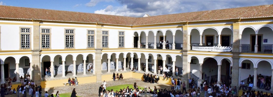 Recepção aos novos alunos decorreu na Universidade de Évora