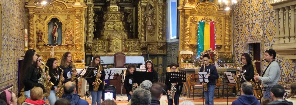 Jovens músicos levaram votos de Boas Festas às populações rurais