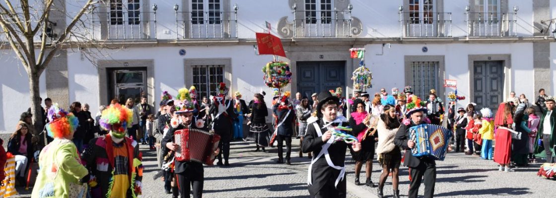 Brincas de Carnaval saem à rua em Évora