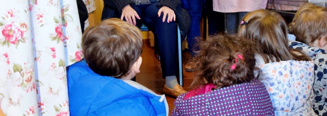 Estafeta dos Contos anima seniores e juniores no Centro de Convívio da CME