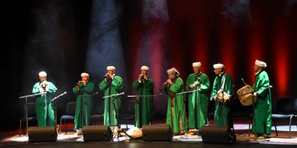 MASTER MUSICIANS OF JAJOUKA trouxeram sons quentes de Marrocos ao Imaterial