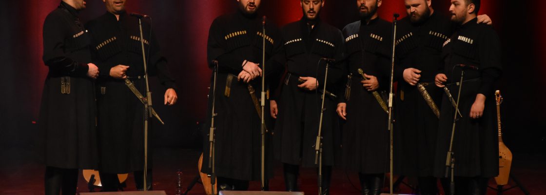 Canto Polifónico Georgiano do Iberi Choir surpreendeu no Imaterial