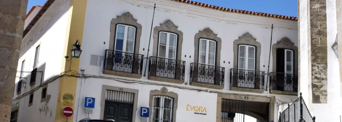 Câmara Municipal de Évora reúne no dia 30 de agosto