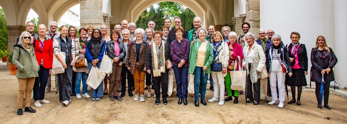 No 20º aniversário da geminação ÉVORA RECEBE DELEGAÇÃO OFICIAL DO MUNICÍPIO DE CHARTRES