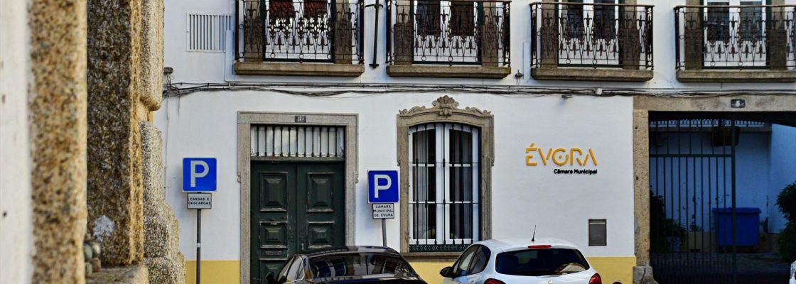 Câmara Municipal de Évora reúne no dia 6 de dezembro