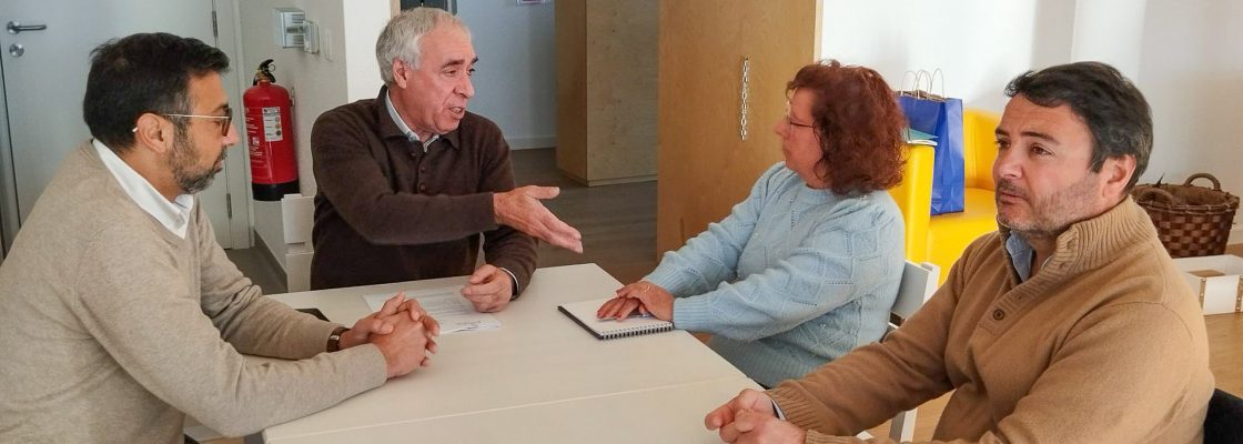 CÂMARA MUNICIPAL E ASSOCIAÇÃO AMIGOS DOS REFORMADOS, PENSIONISTAS E IDOSOS DE S. MIGUEL DE MAC...