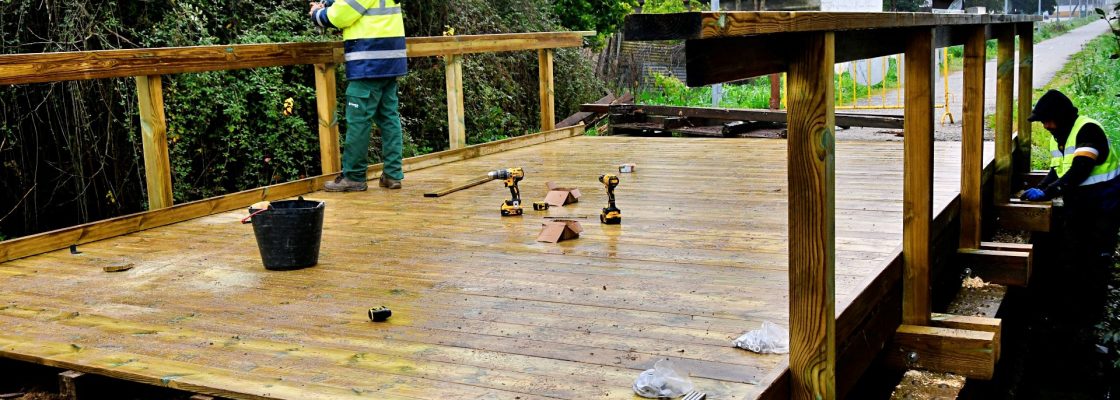 Ponte de madeira da Ecopista no Bacelo Oeste já substituída
