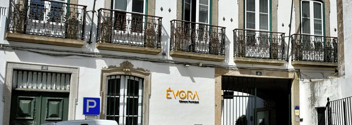 Em reunião pública de Câmara de 20 de março: Câmara de Évora aprova conjunto de respostas a...