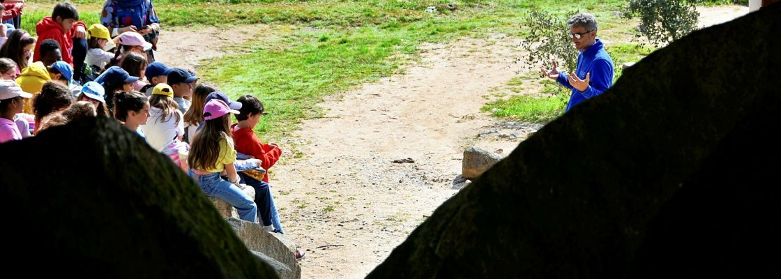 Alunos eborenses do ensino básico foram conhecer a Anta Grande do Zambujeiro