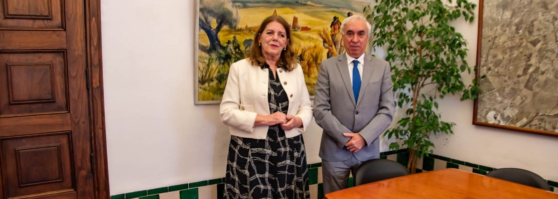 EMBAIXADORA DA CROÁCIA RECEBIDA NA CÂMARA MUNICIPAL DE ÉVORA