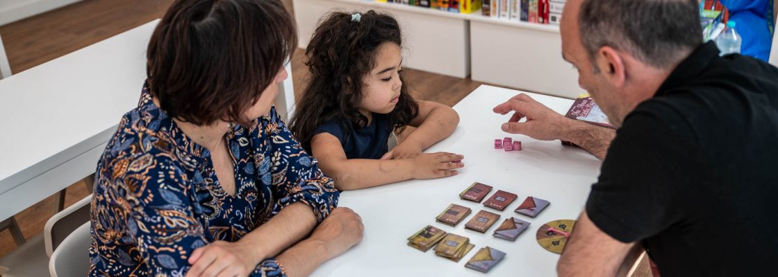 JOGOS DE TABULEIRO “LIBERDADE PARA A PALAVRA”