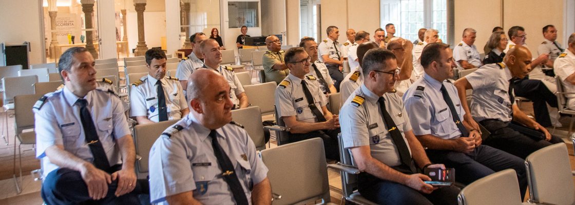 ÉVORA RECEBE VISITA DE MILITARES PARTICIPANTES NO CURSO DE PROMOÇÃO A OFICIAL GENERAL
