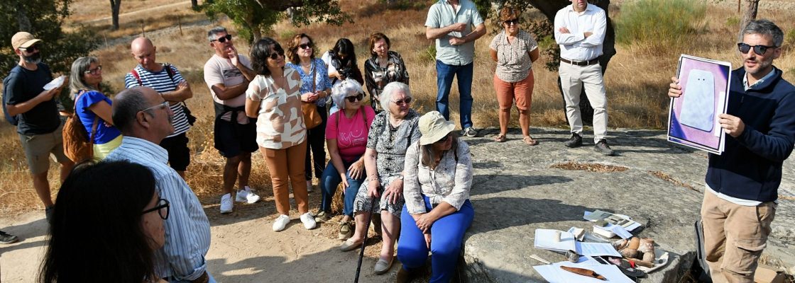 Visita à Anta Grande do Zambujeiro trouxe jornada de memórias e histórias felizes
