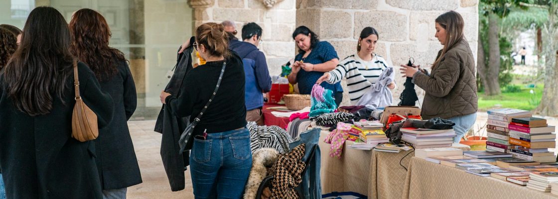FEIRA DA LADRA JOVEM