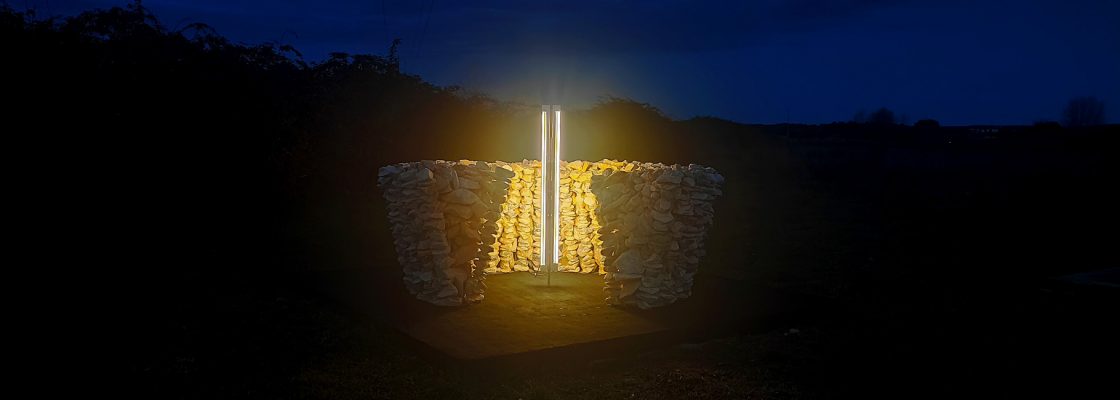 Arquivado: A luz do vazio – Instalação de Gabriel Seixas