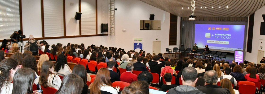 Estudantes debateram participação juvenil na Universidade de Évora