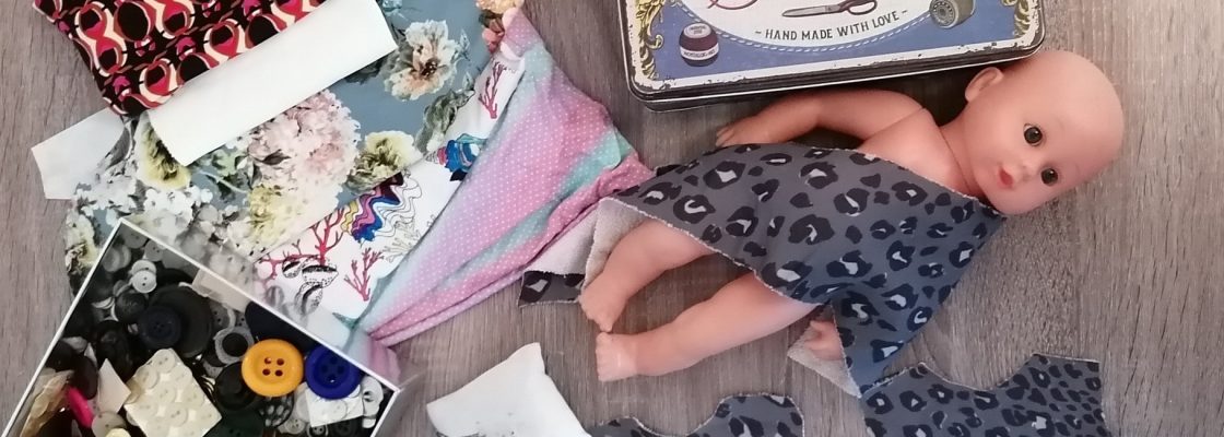 Oficina de Moda em Miniatura! – “Diverte-te criando roupas únicas para os teus bonecos!”