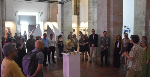 Exposição ‘Três Vértices’ mostra trabalhos dos alunos finalistas da licenciatura em Artes Plásticas e Multimédia da Universidade de Évora