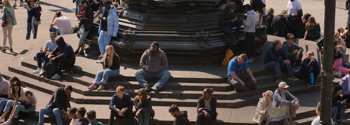 Arquivado: VERDADES DIFÍCEIS, um filme de Mike Leigh