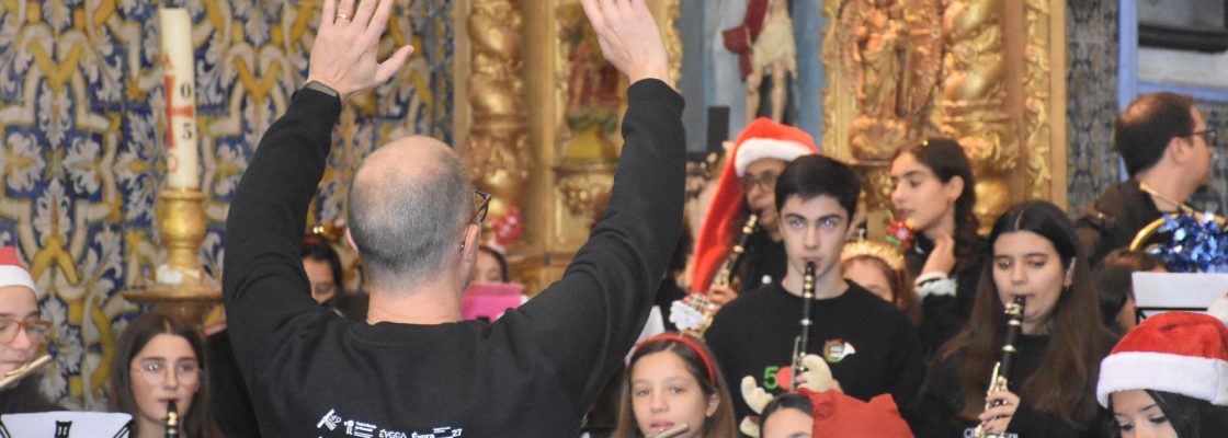 (Português) Orquestra Juvenil de Sopros de Évora fez apresentações de Natal no concelho