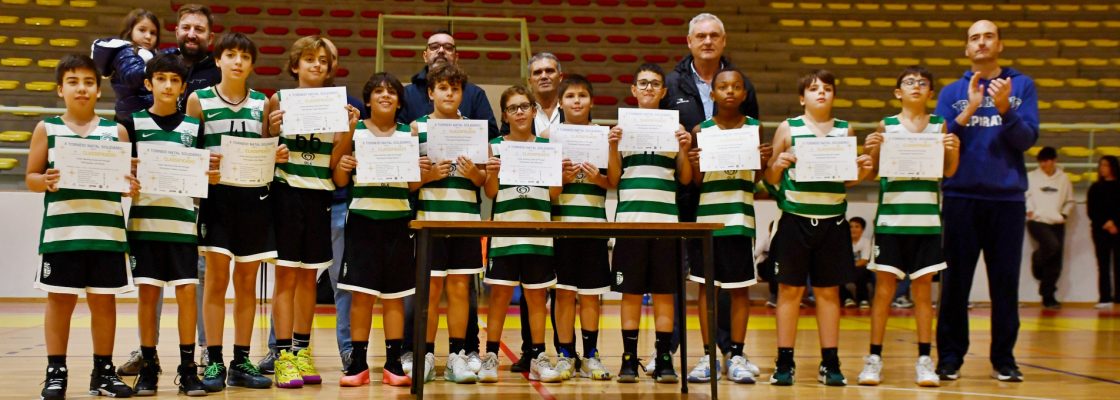 (Português) Torneio Natal Solidário decorreu no Pavilhão dos Salesianos