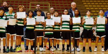 (Português) Torneio Natal Solidário decorreu no Pavilhão dos Salesianos
