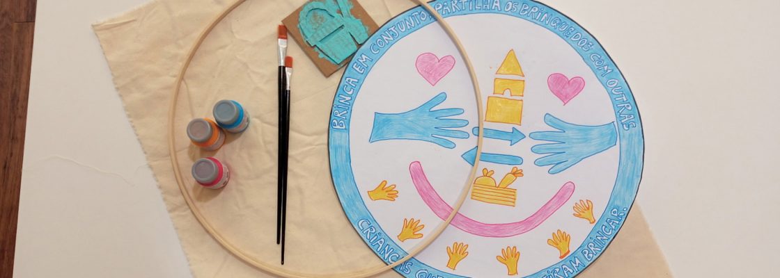 IMPRESSÕES DA LUDOTECA | Oficina de Expressão Plástica – técnica de carimbo