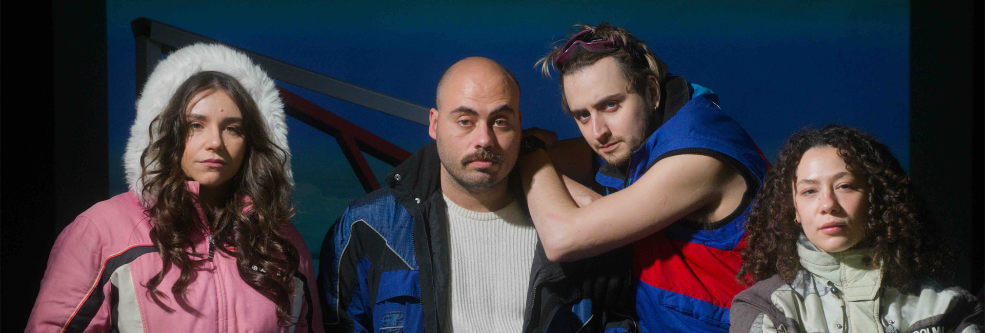 Teatro “Ao longe, o fim do mundo”