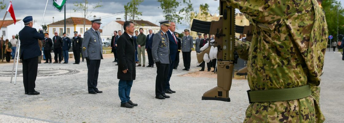 (Português) Dia do Combatente assinalado em Évora