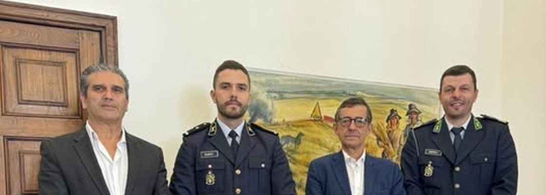 Autarca de Évora recebe comando local da GNR