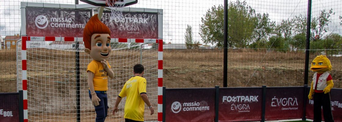 Município de Évora, Missão Continente e Fundação do Futebol inauguraram minicampo de futebol