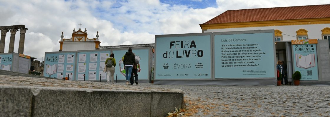 (Português) Feira do Livro de Évora com manhã do agrado de miúdos e graúdos