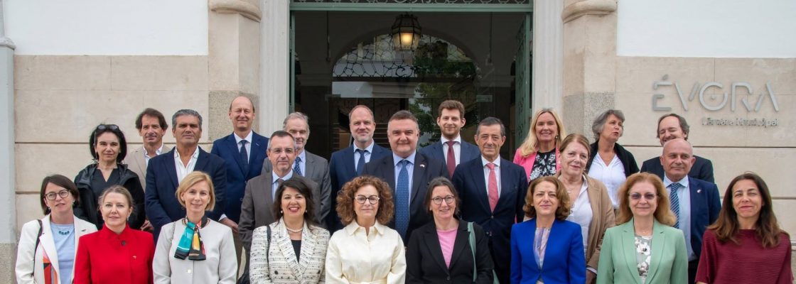 Embaixadores da União Europeia visitam Évora