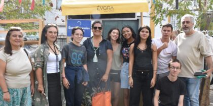 CIRCULARTE: Mercado de Roupa em Segunda Mão animou o Largo Chão das Covas