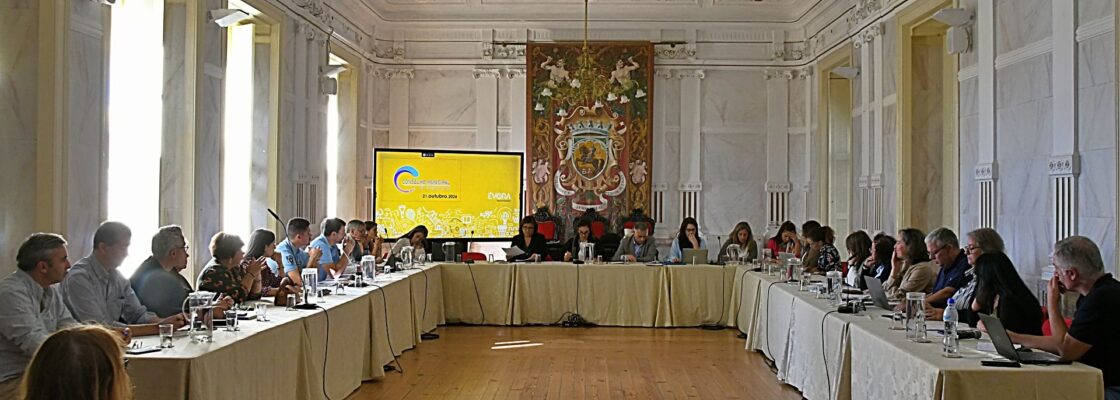 (Português) Trabalho para melhoria do sucesso escolar apresentado no Conselho Municipal de Educa...